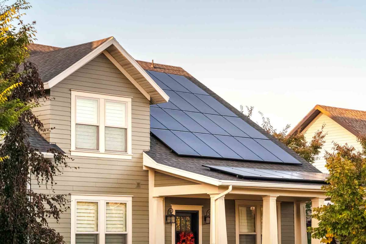 Buy vs. Lease vs. Prepaid Solar: What’s the Difference?